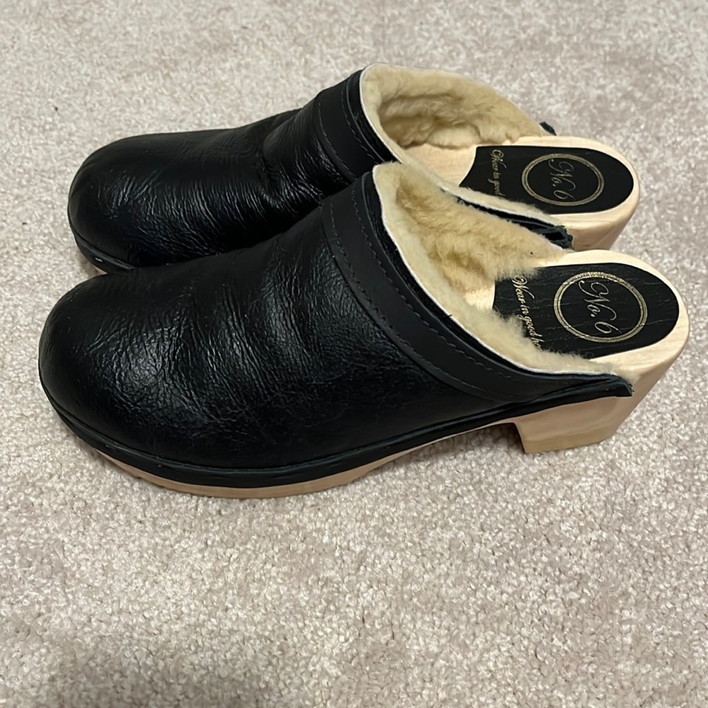 No. 6 Dakota shearling clog 38 (Size 7- 7.5)